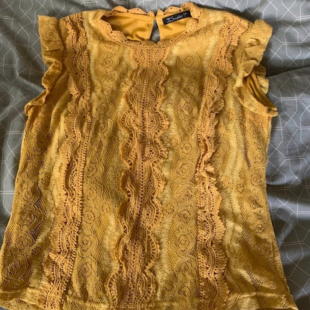 Yellow sleeveless lace top